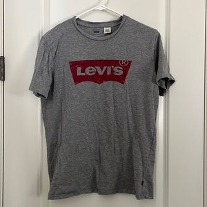 Levi’s Graphic Tee